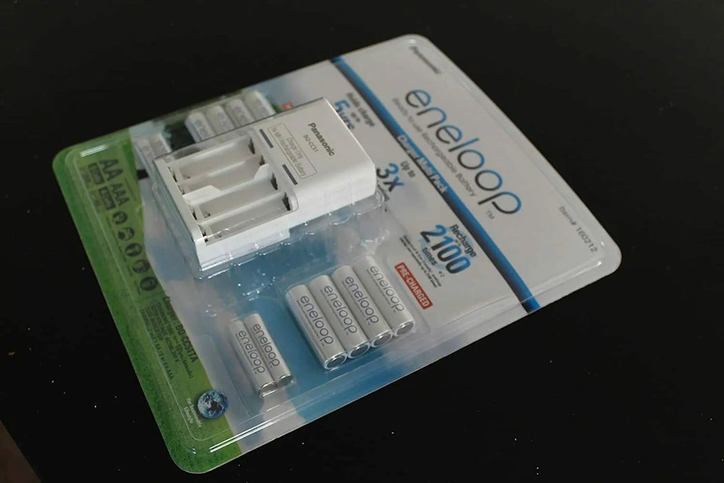 Eneloop Rechargeable Batteries NiMH 8 AA 4 AAA with Battery Charger Rechargeable freeshipping - JUST BATTERIES